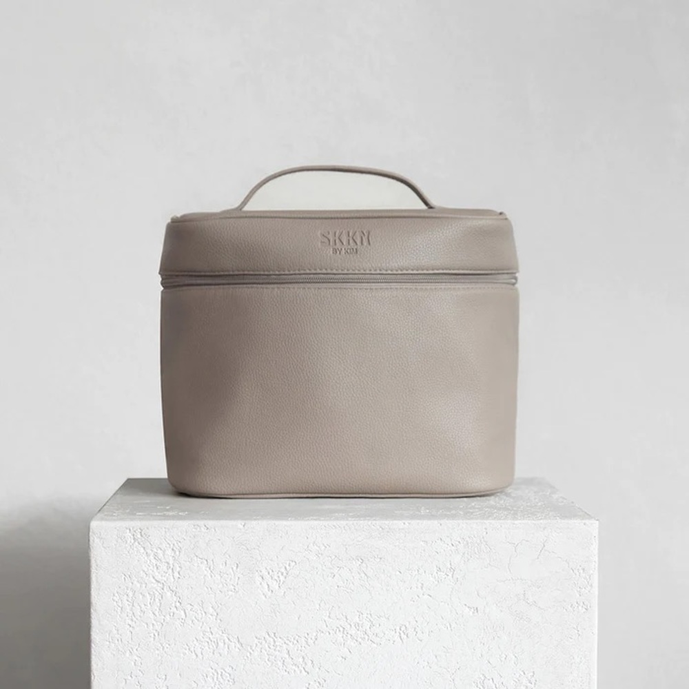 BRAND NEW Skkn Vanity Bag